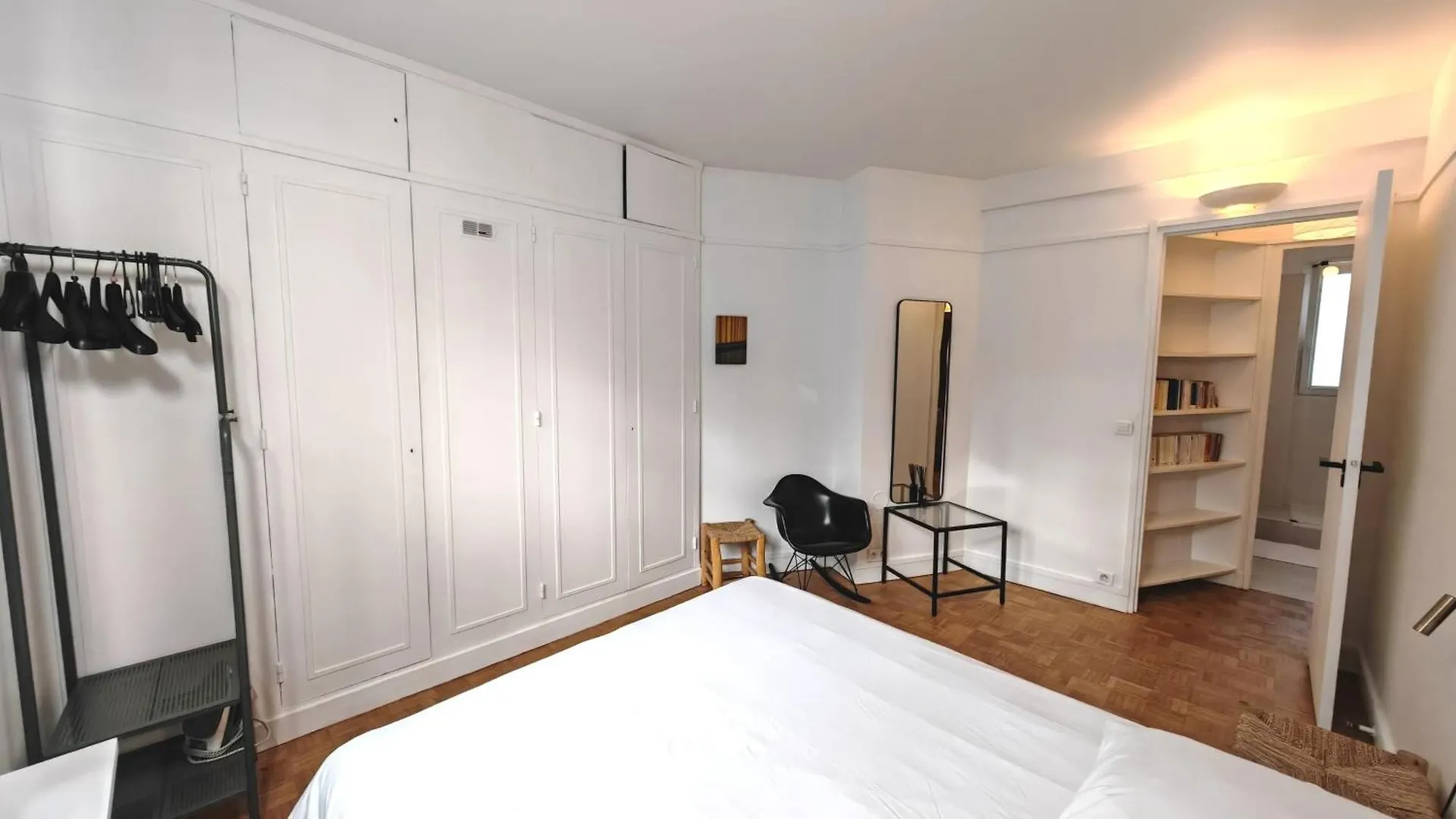 Apartment Havre De Paix Aux Buttes Chaumont Paris